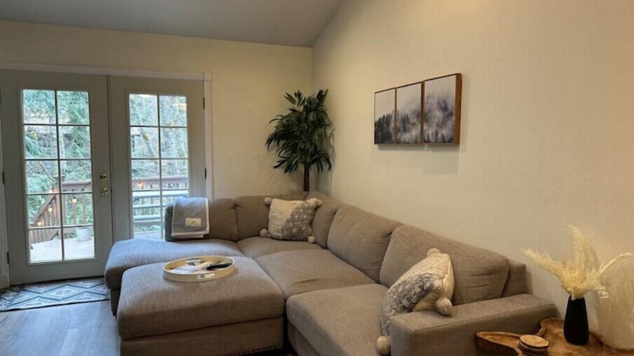 Photo of Livingroom in Mount Hood Village