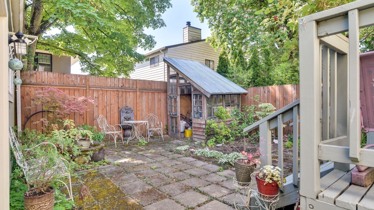 Photo of Patio Balcony in Irvington