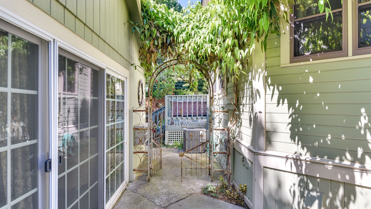Photo of Outdoor in Irvington