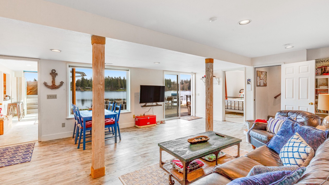 Photo of Livingroom in Clinton