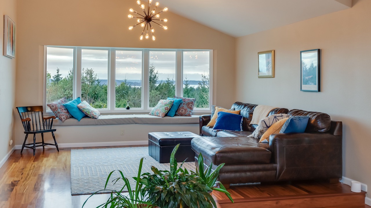 Photo of Livingroom in University Place