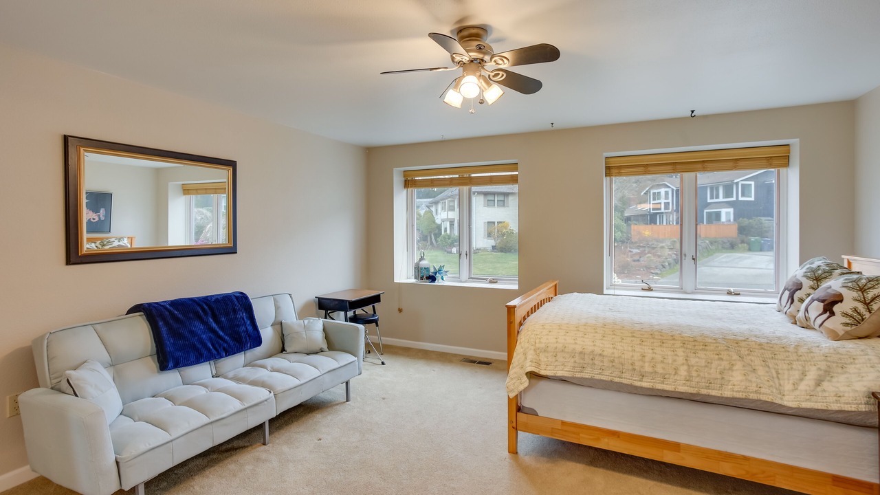 Photo of Bedroom in University Place
