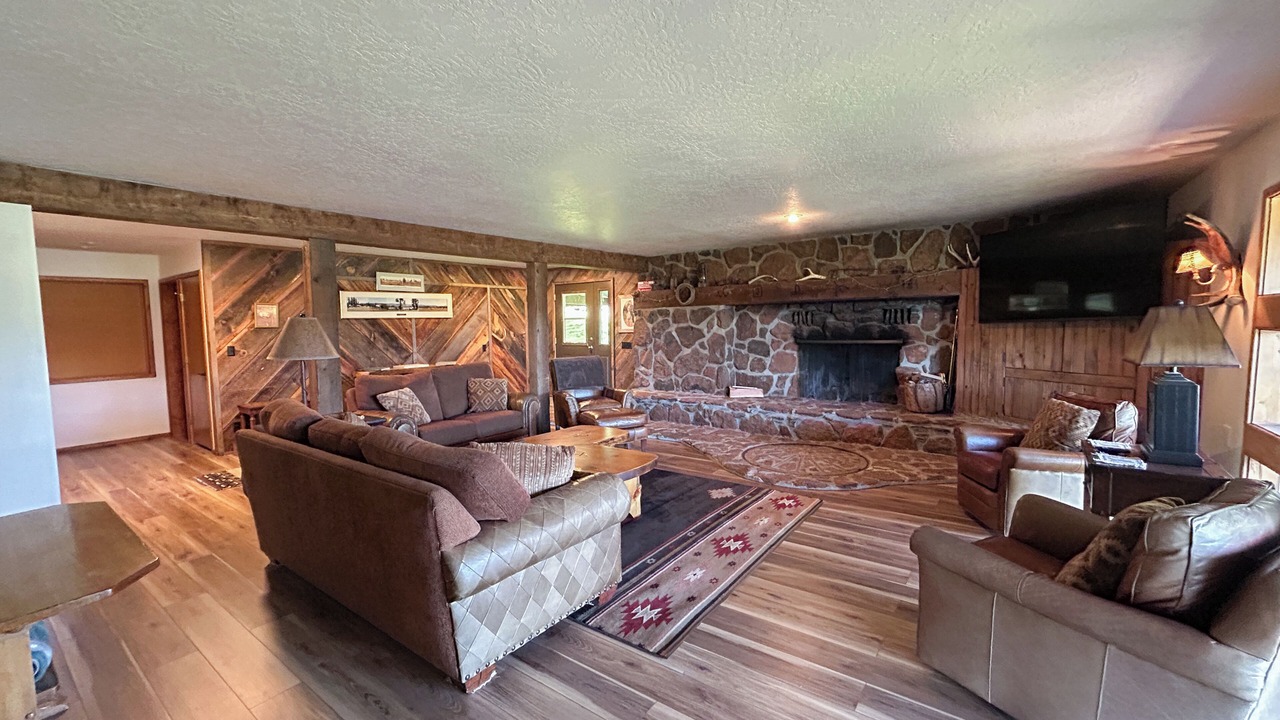 Photo of Livingroom in Adams County