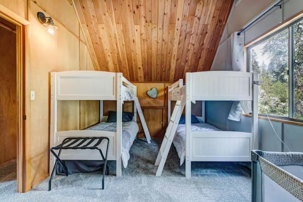 Photo of Bedroom in Garden Valley