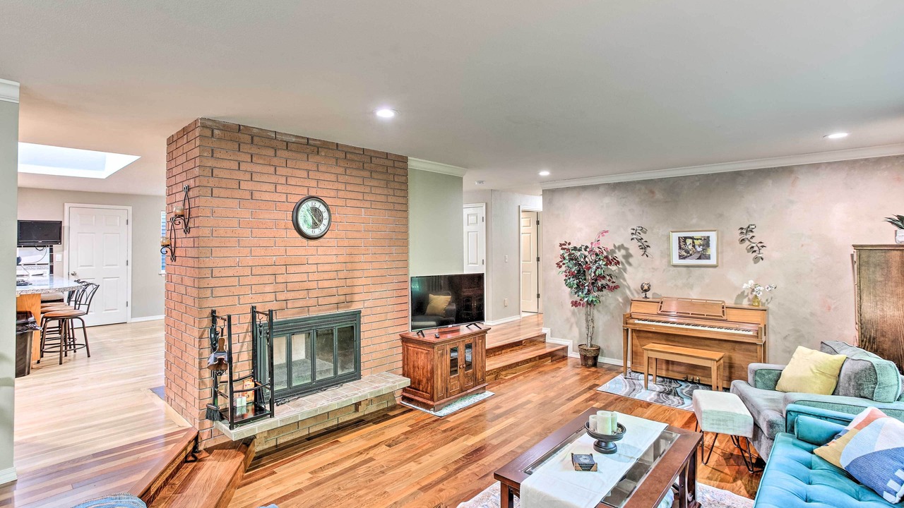 Photo of Livingroom in University Place