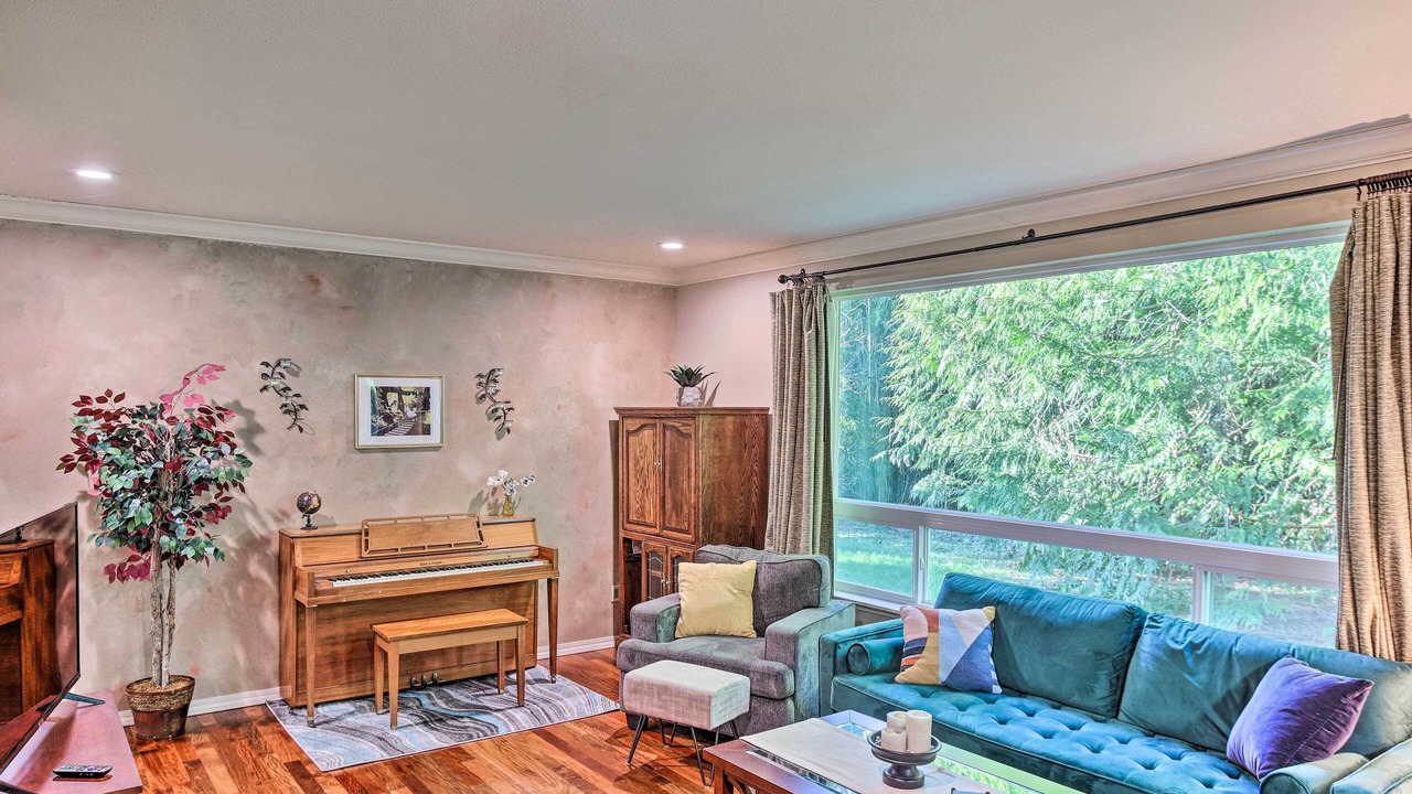 Photo of Livingroom in University Place
