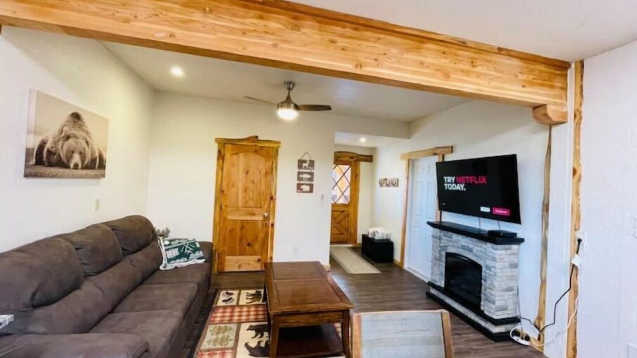 Photo of Livingroom in Garden Valley