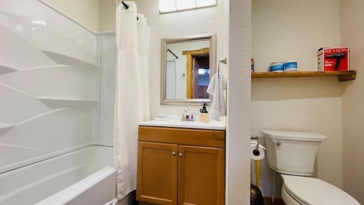 Photo of Bathroom in Garden Valley