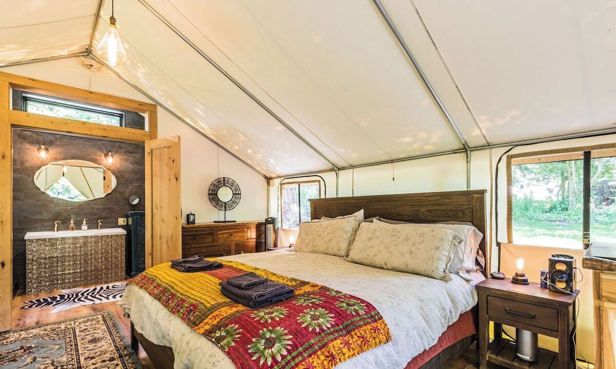 Photo of Bedroom in Duvall