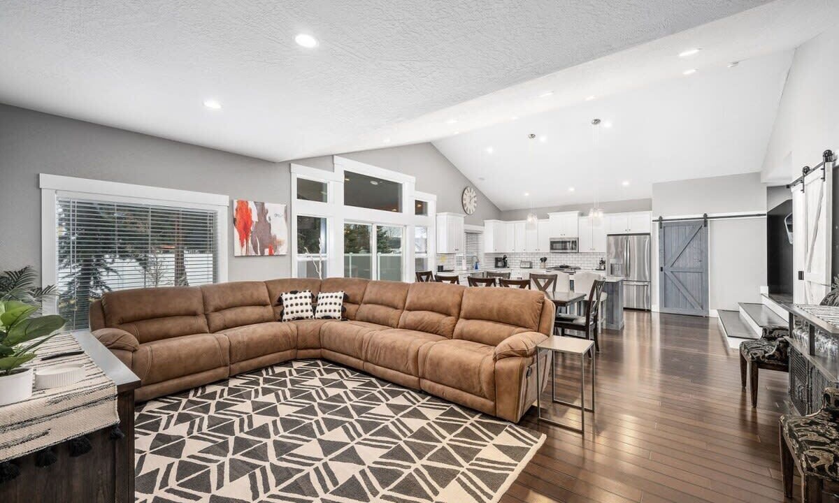 Photo of Livingroom in Dalton Gardens