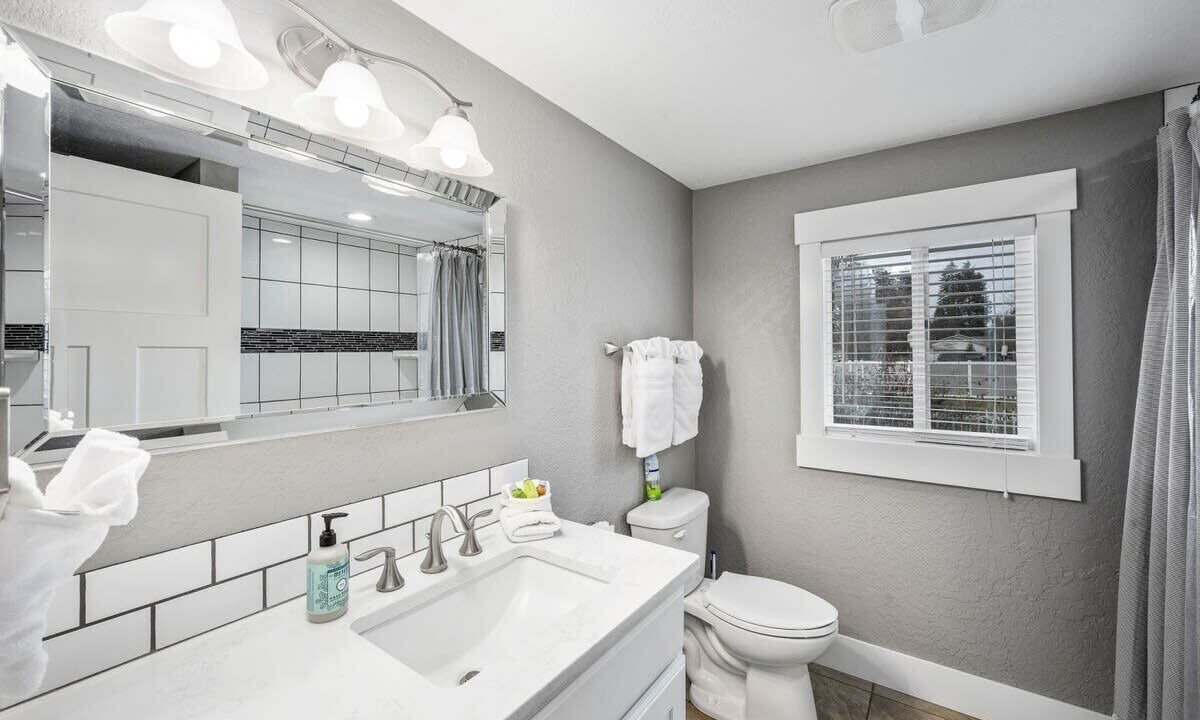 Photo of Bathroom in Dalton Gardens