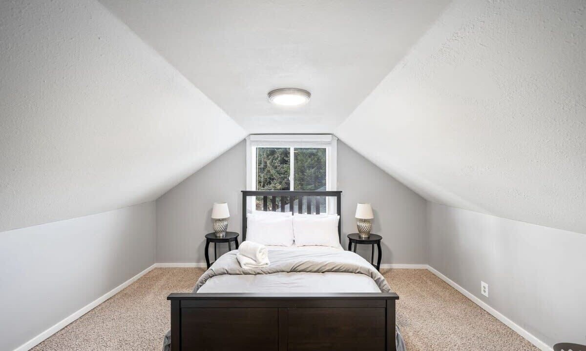 Photo of Bedroom in Dalton Gardens