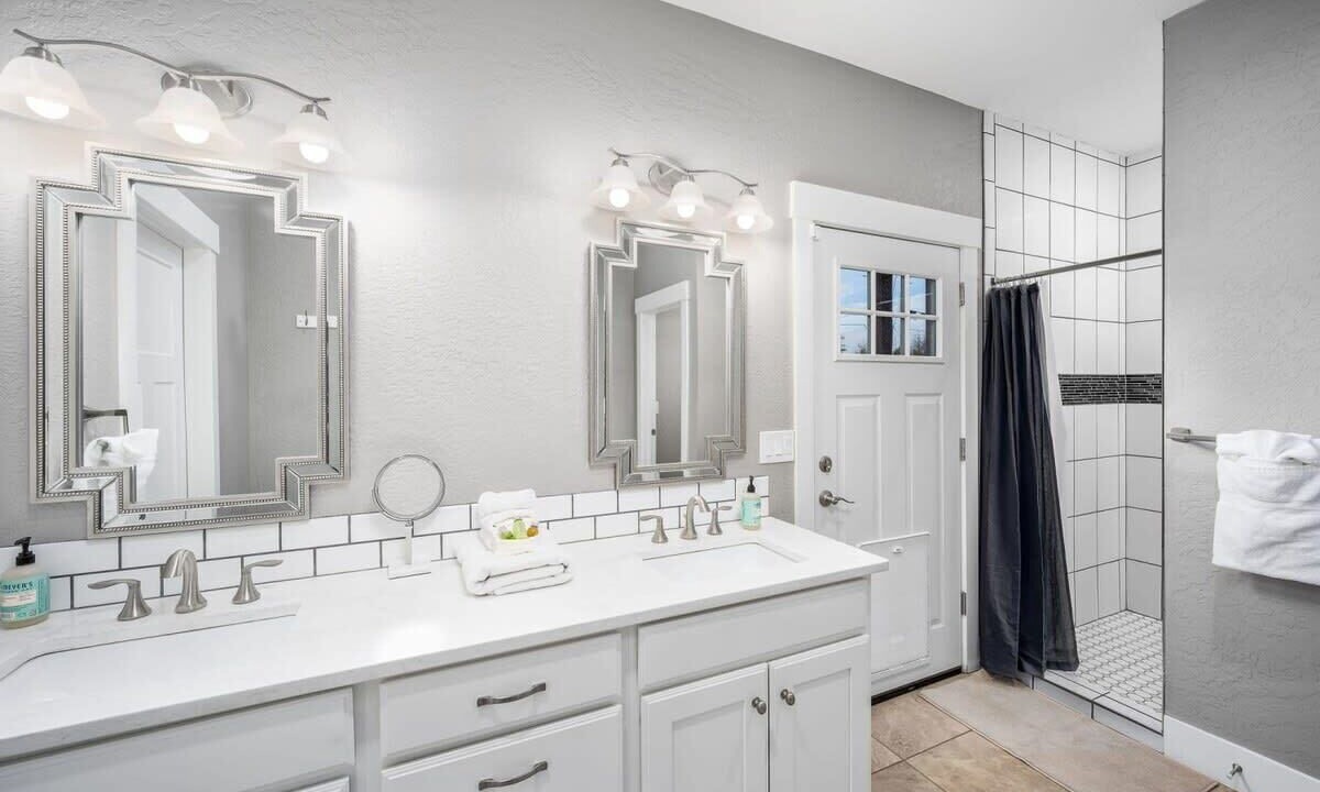 Photo of Bathroom in Dalton Gardens