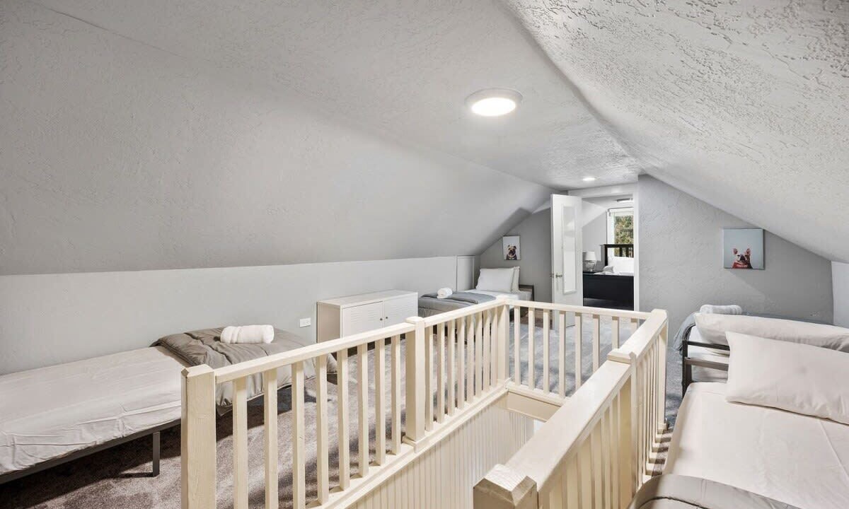Photo of Bedroom in Dalton Gardens
