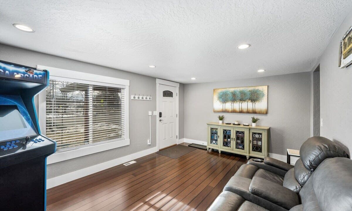 Photo of Bedroom in Dalton Gardens