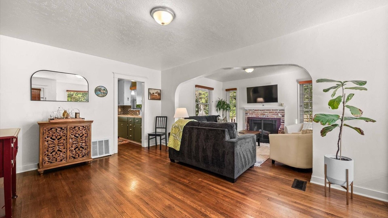 Photo of Livingroom in Sunset