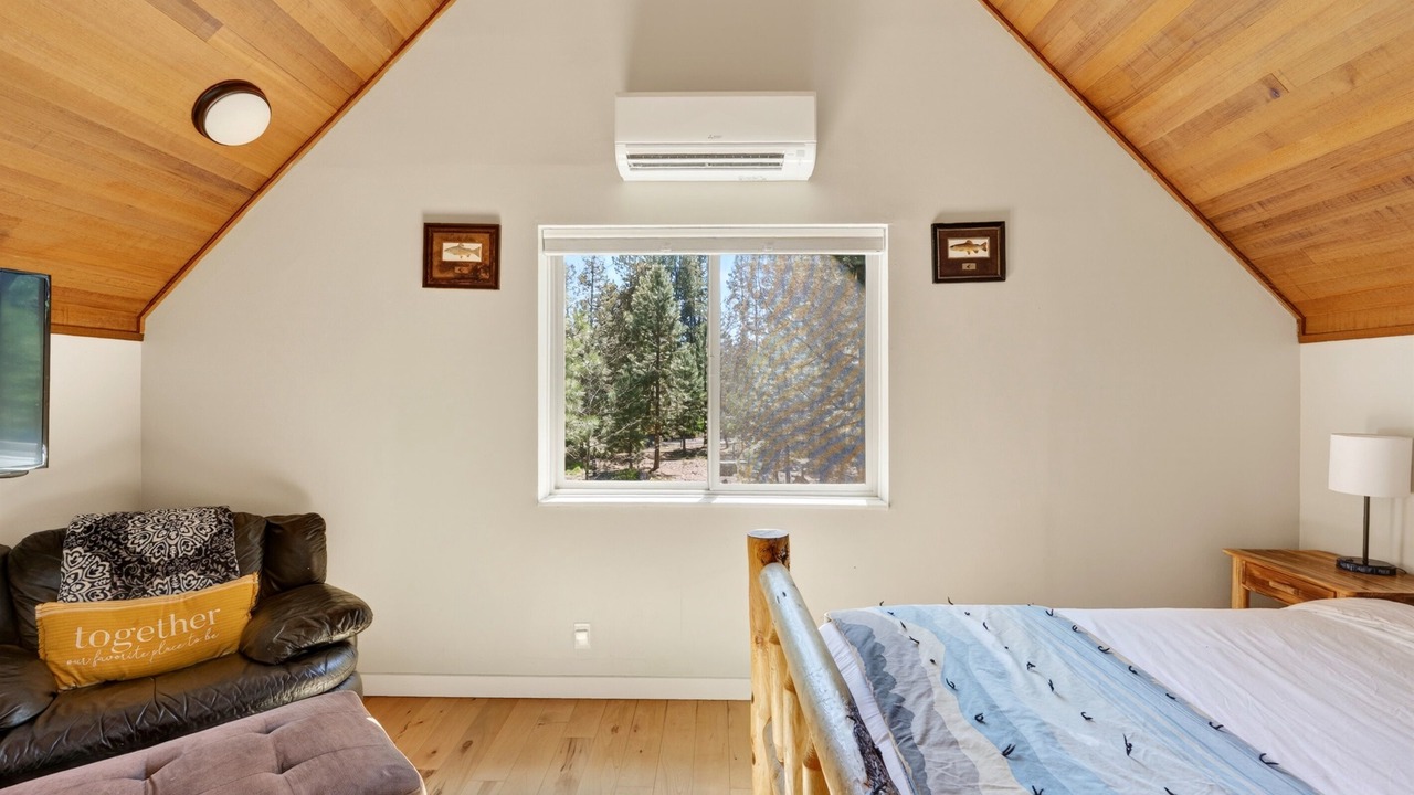 Photo of Bedroom in Sunriver