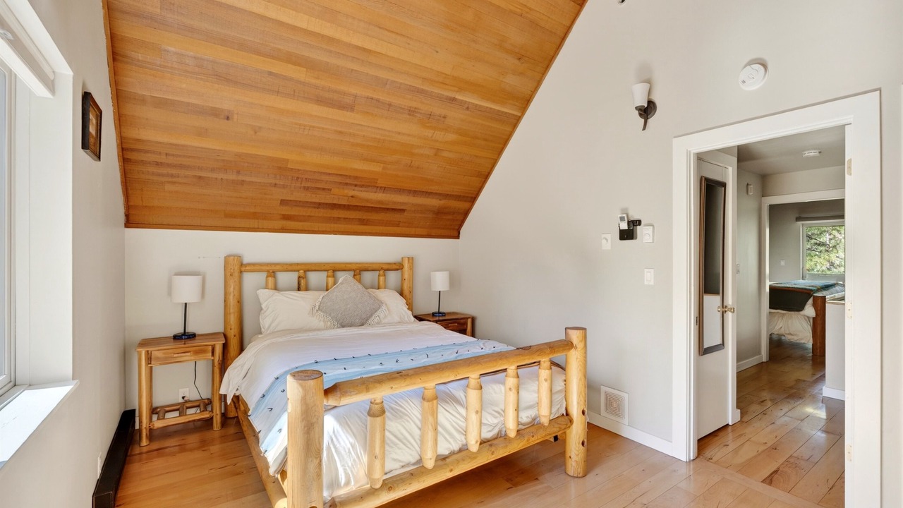Photo of Bedroom in Sunriver