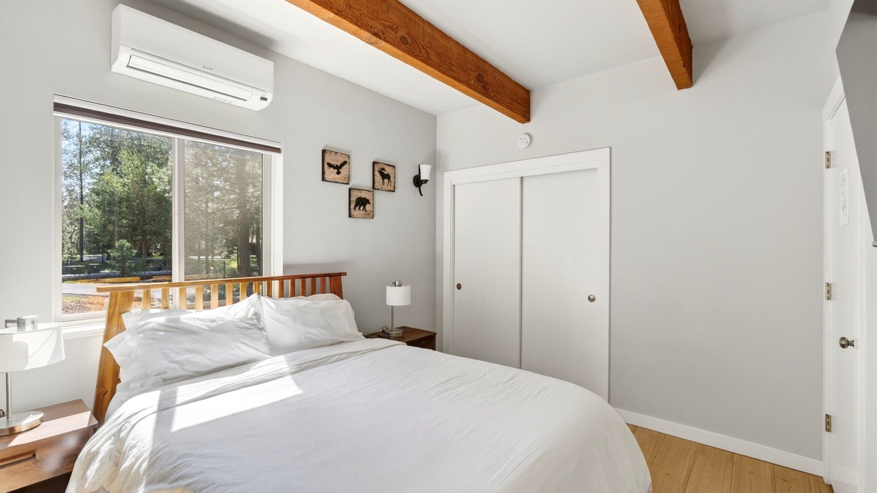 Photo of Bedroom in Sunriver