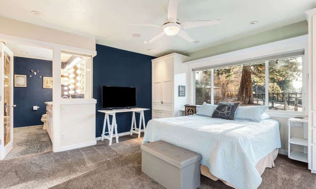 Photo of Bedroom in Bend