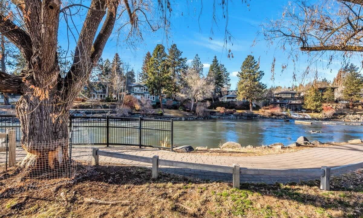 Photo of Others in Bend