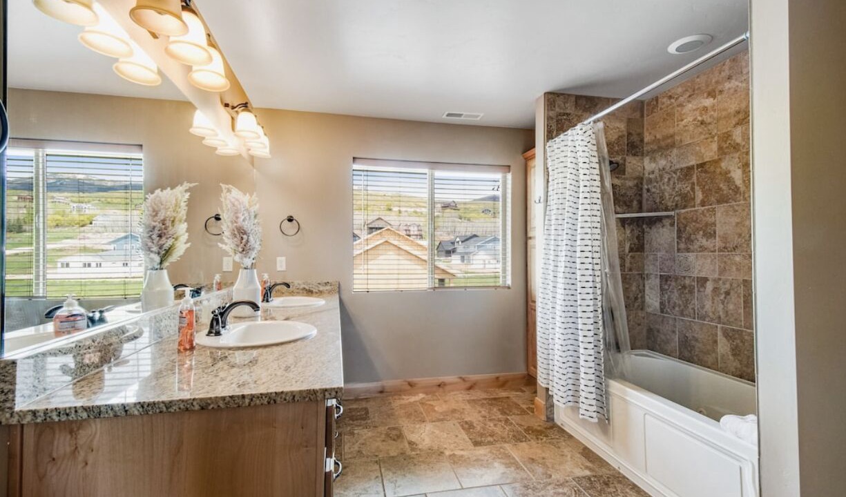 Photo of Bathroom in Garden City