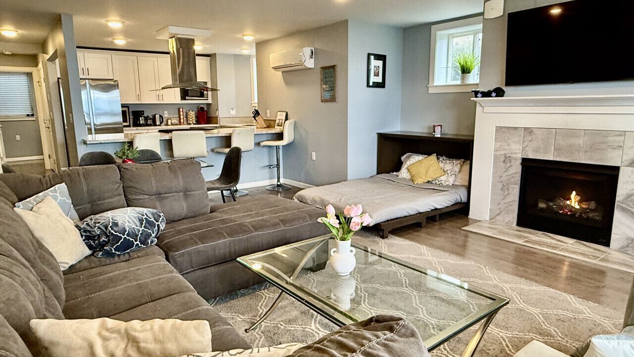 Photo of Livingroom in North End