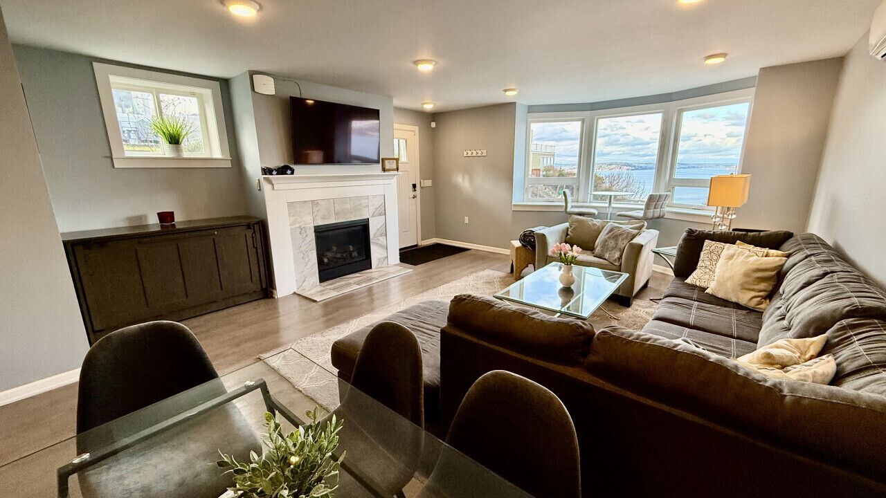 Photo of Livingroom in North End