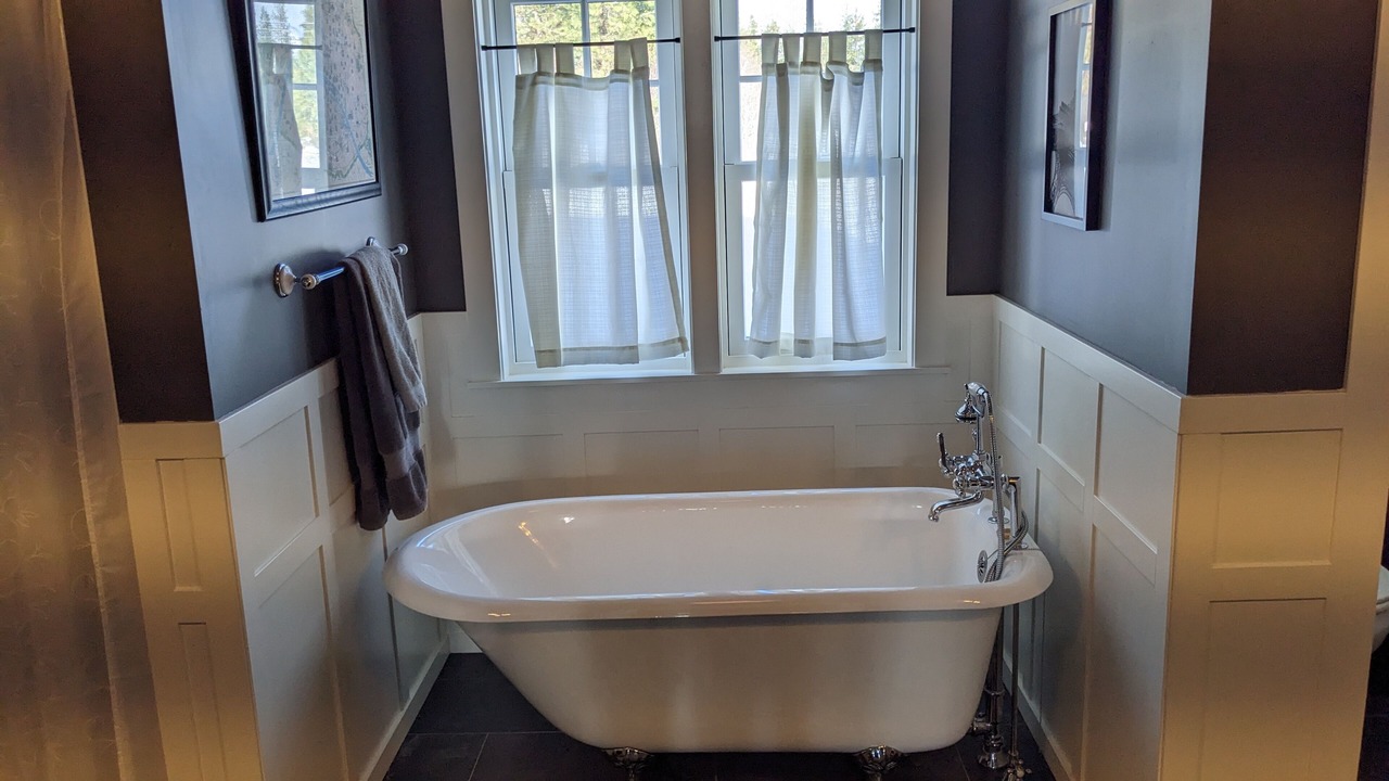 Photo of Bathroom in Leavenworth