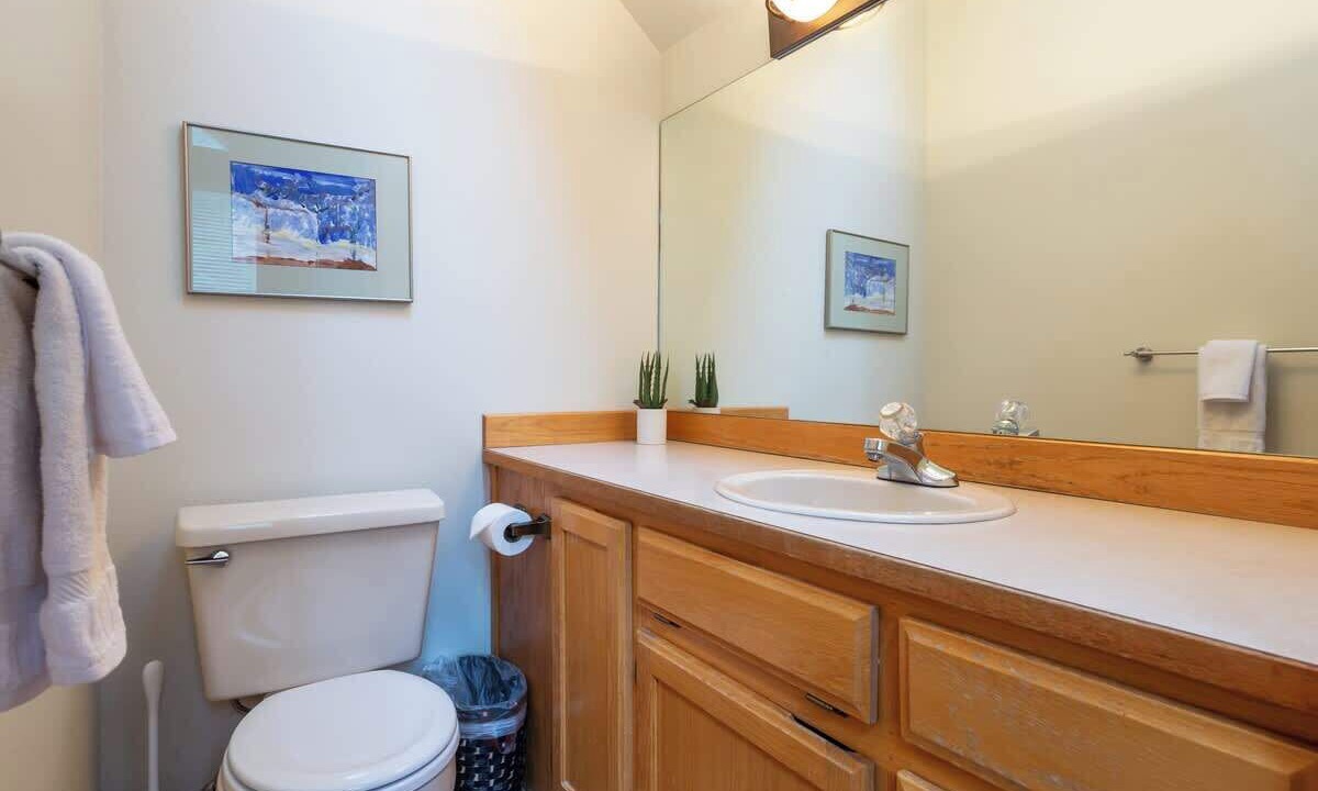Photo of Bathroom in Glacier