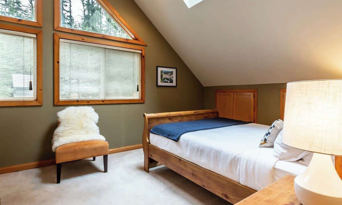 Photo of Bedroom in Glacier