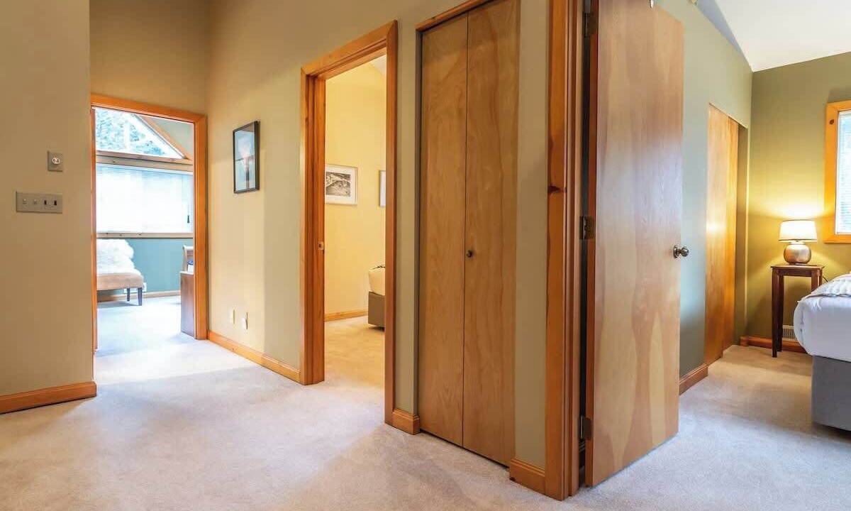 Photo of Bedroom in Glacier
