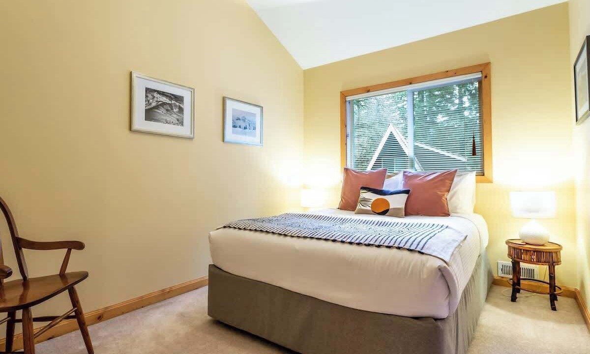 Photo of Bedroom in Glacier
