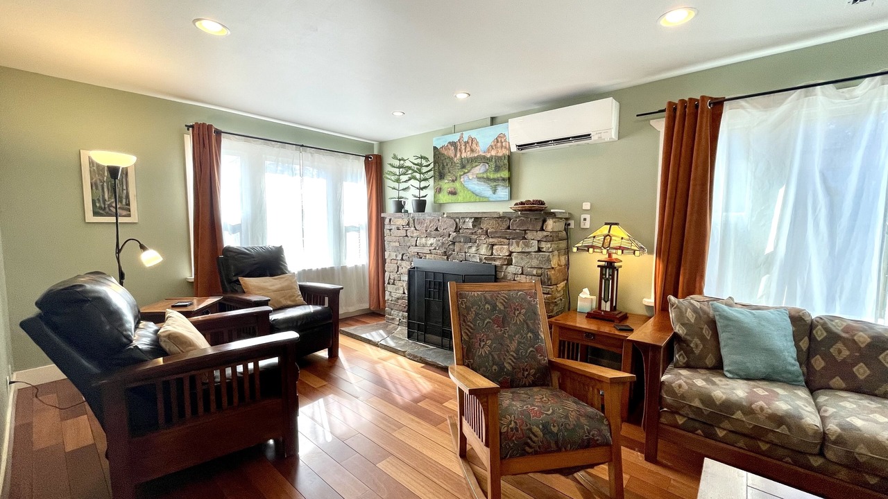 Photo of Livingroom in River West