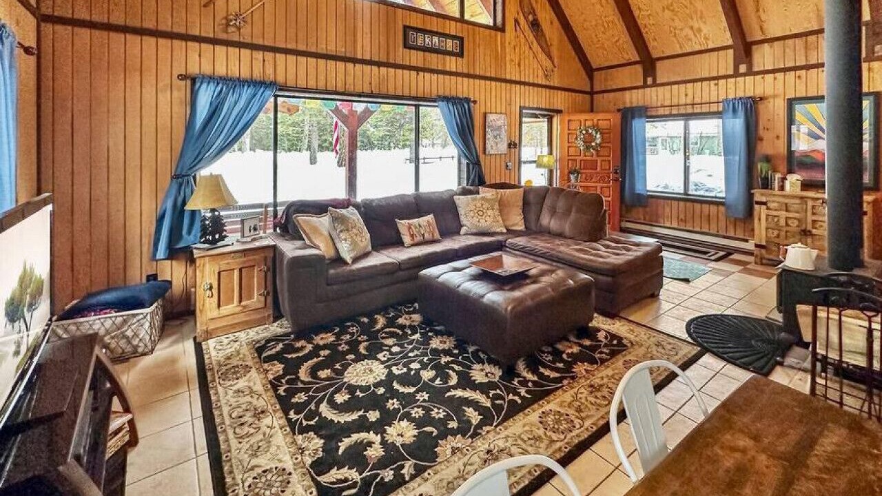Photo of Livingroom in Wagon Wheel