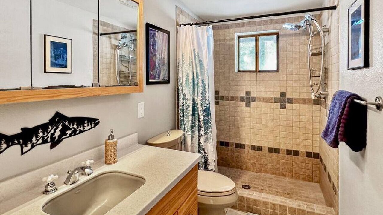 Photo of Bathroom in Wagon Wheel