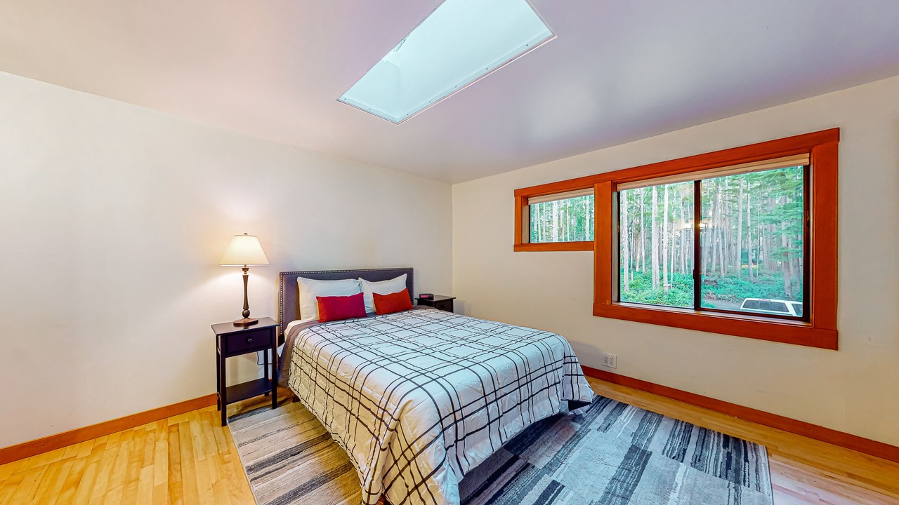 Photo of Bedroom in Langley