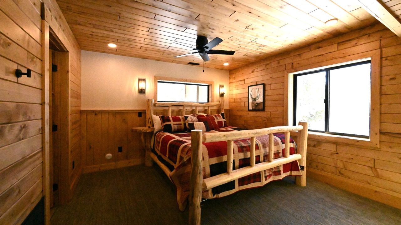 Photo of Bedroom in Island Park