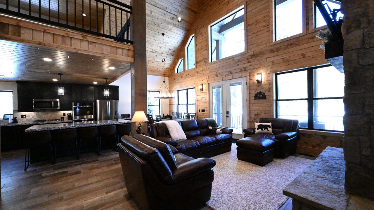 Photo of Livingroom in Island Park