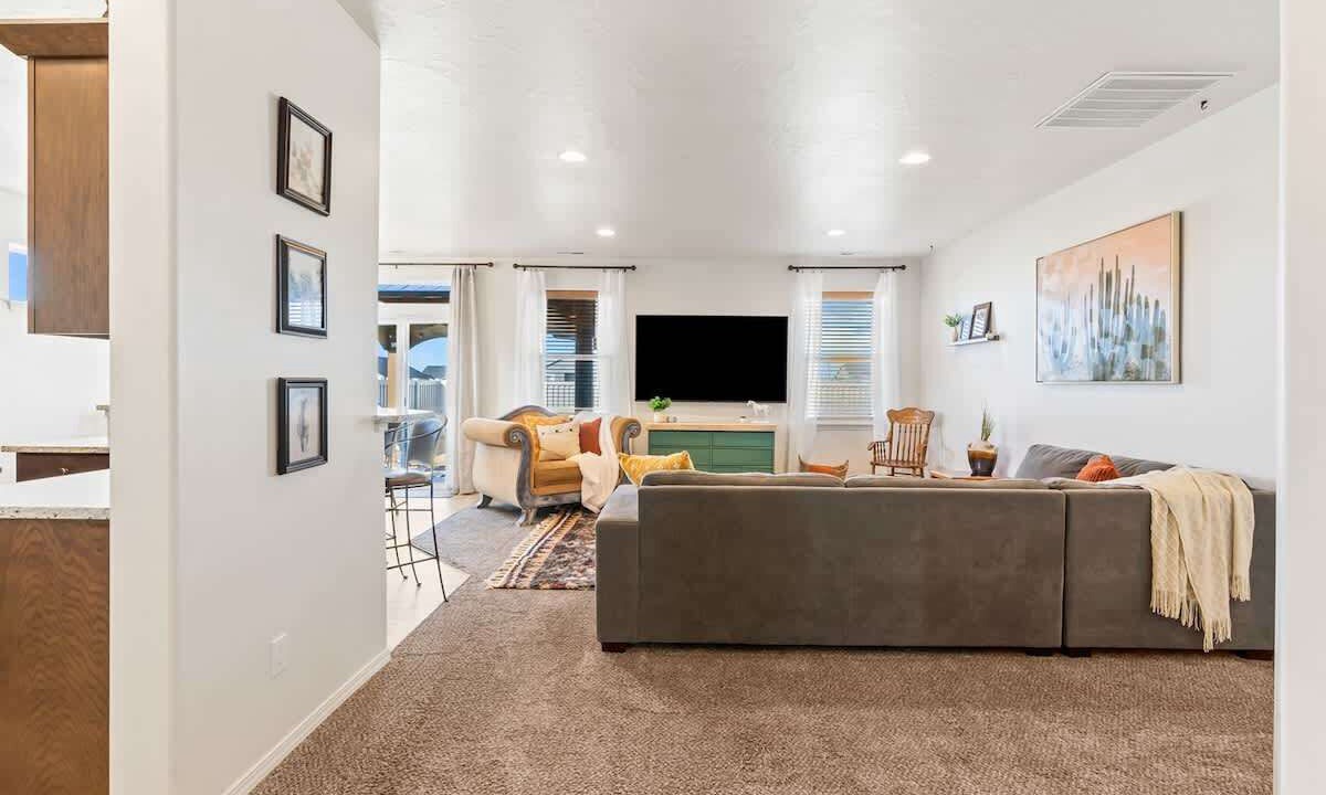 Photo of Livingroom in Caldwell