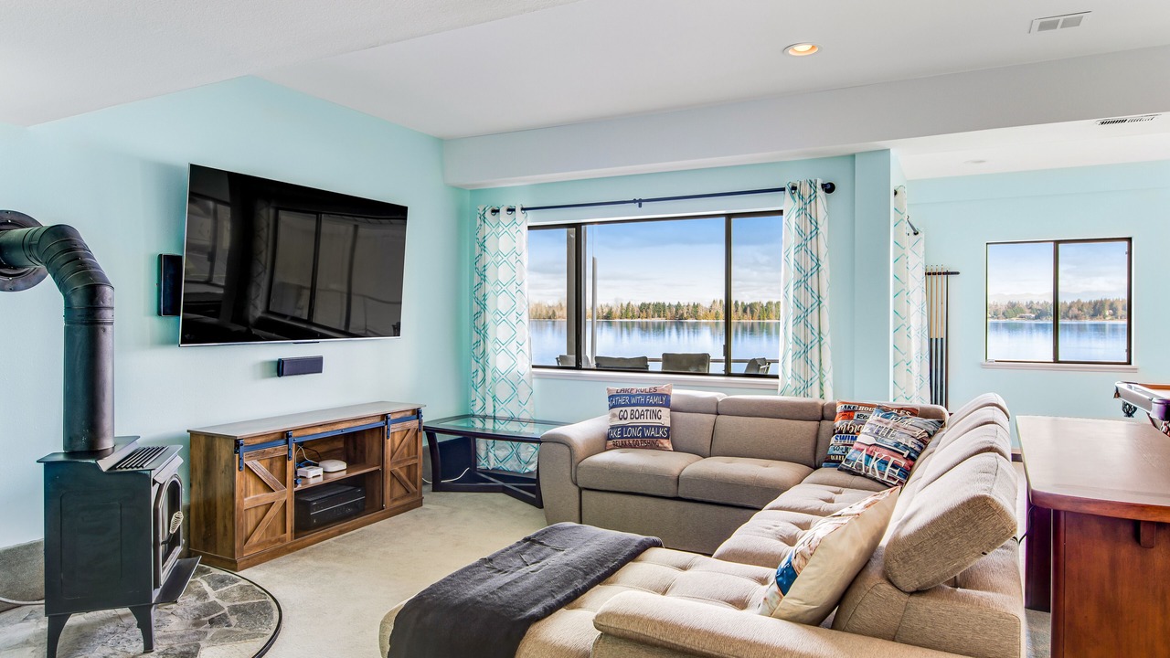 Photo of Livingroom in Bonney Lake