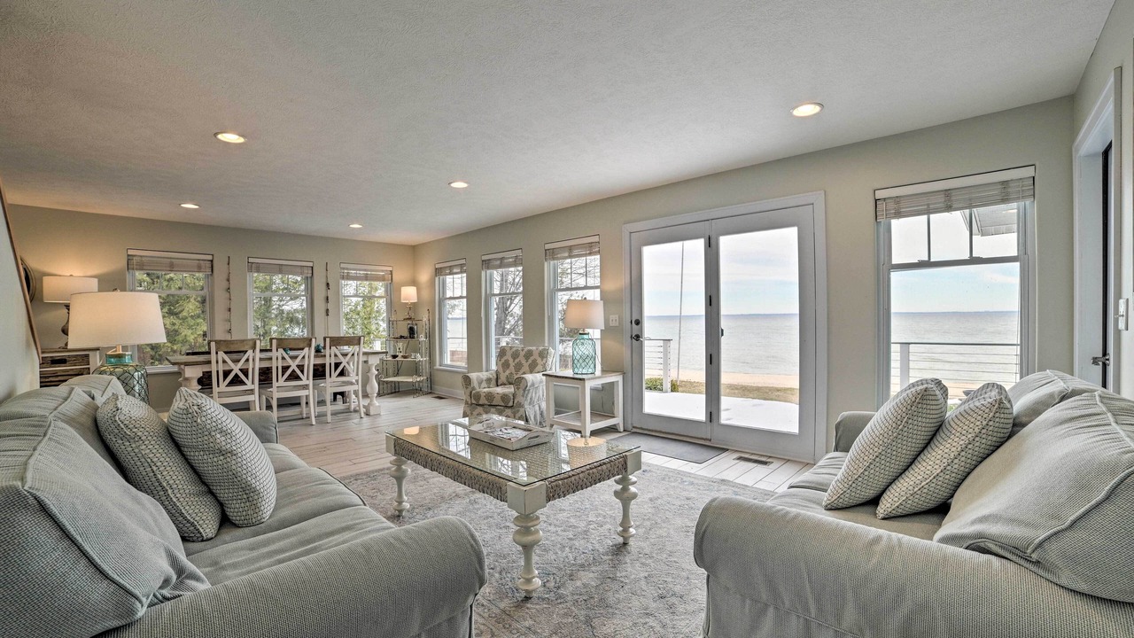 Photo of Bedroom in Northport