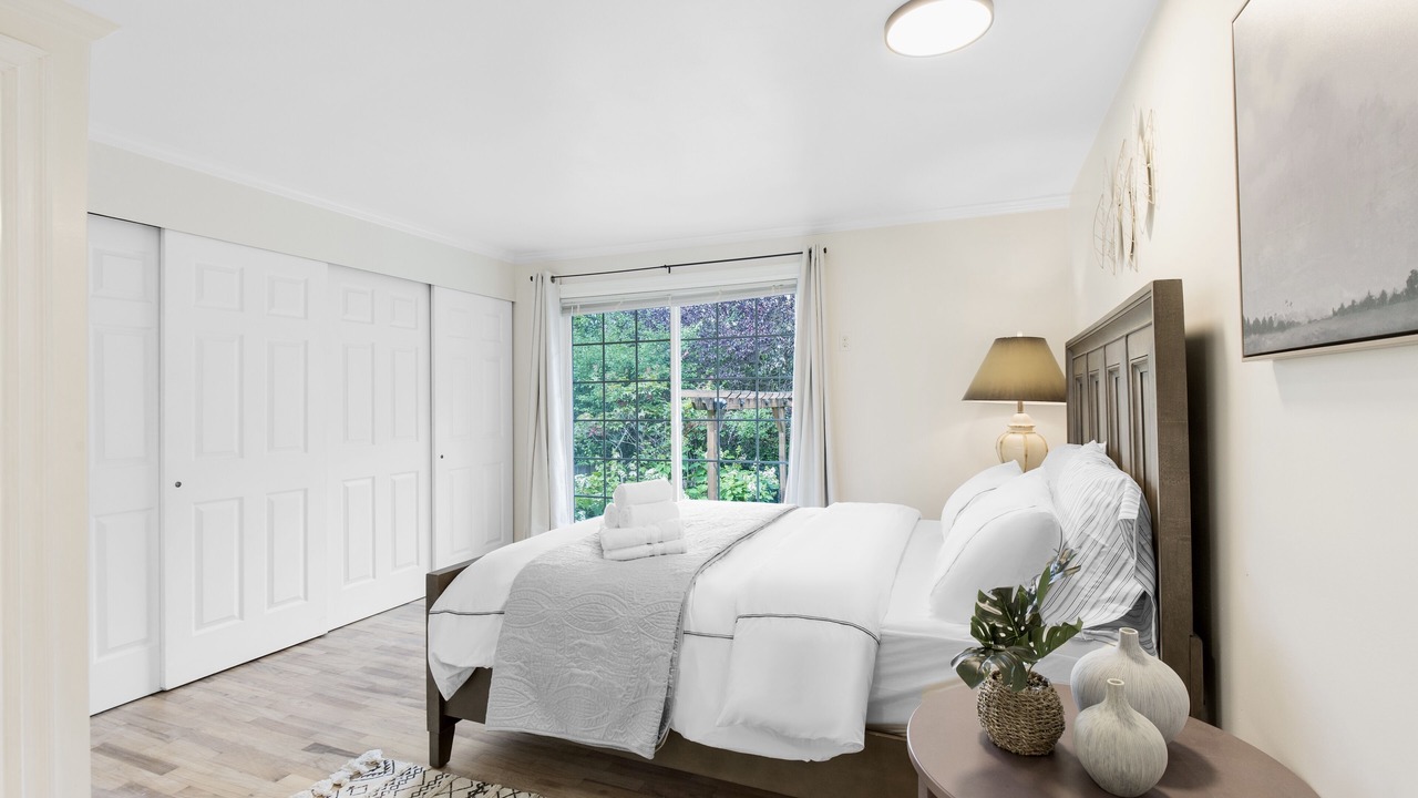 Photo of Bedroom in Lake Hills