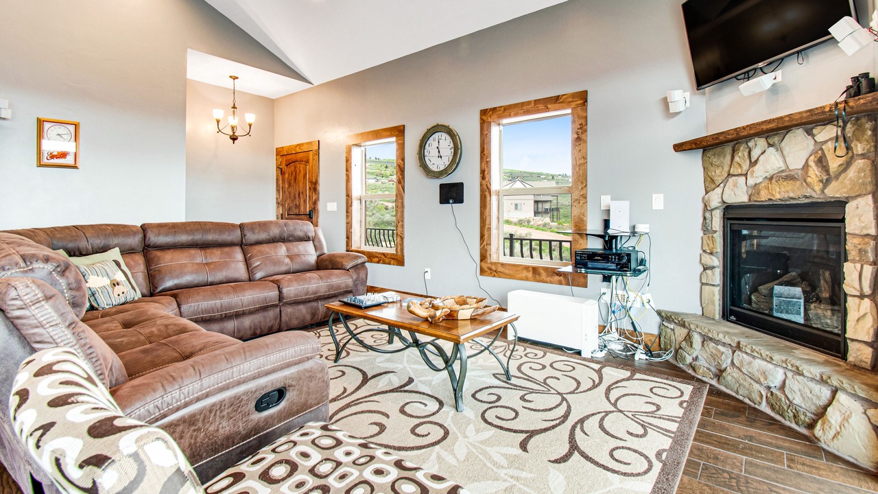 Photo of Livingroom in Sweetwater