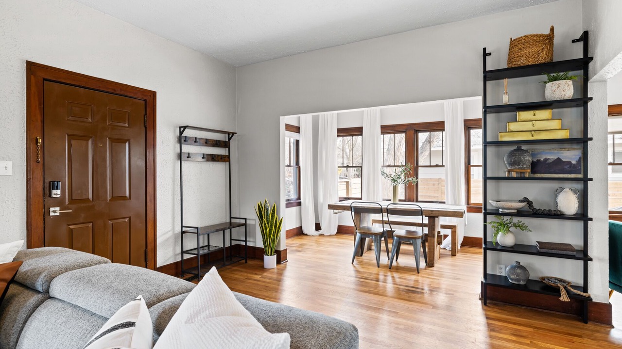 Photo of Livingroom in North End