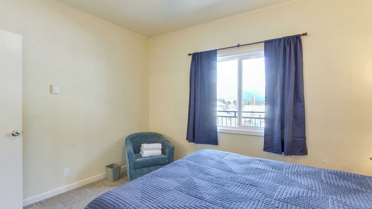 Photo of Bedroom in Oakridge