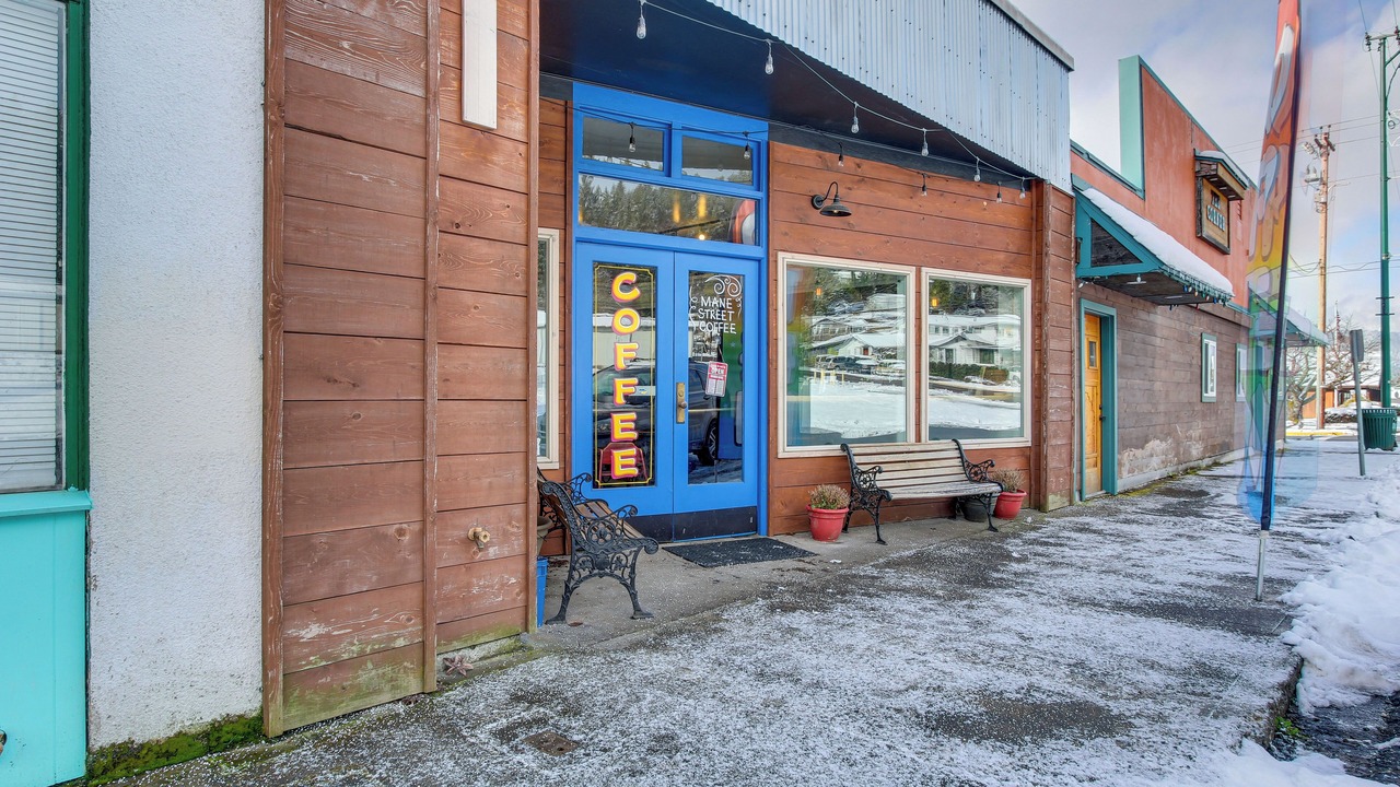 Photo of Outdoor in Oakridge