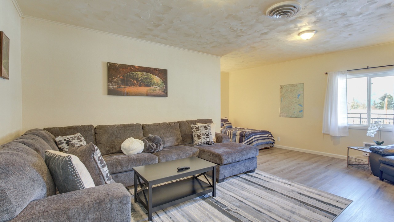 Photo of Bedroom in Oakridge