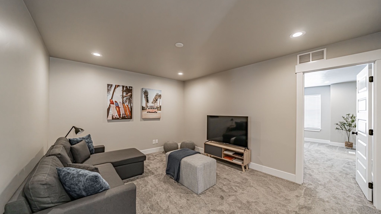 Photo of Livingroom in Ammon