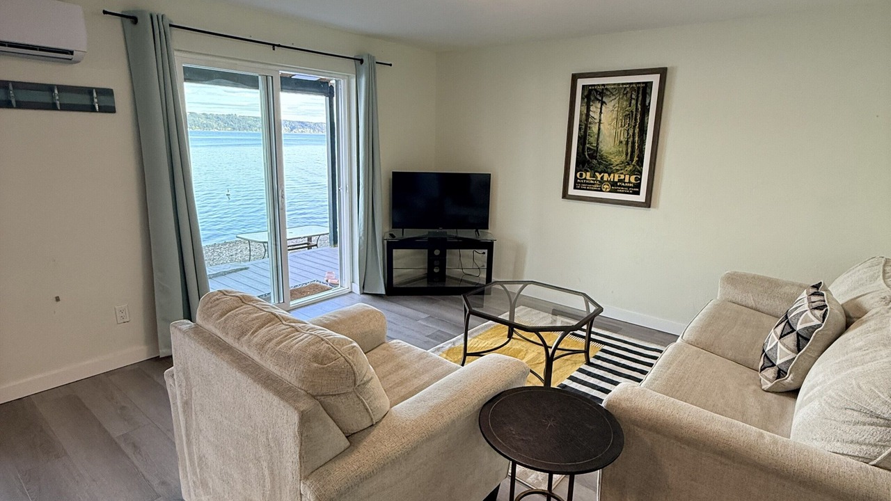 Photo of Livingroom in Potlatch